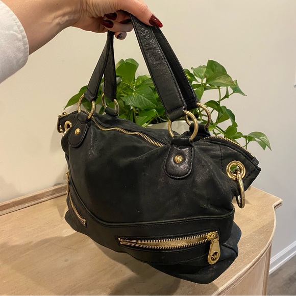 Michael Kors soft leather black purse - Picture 4 of 12